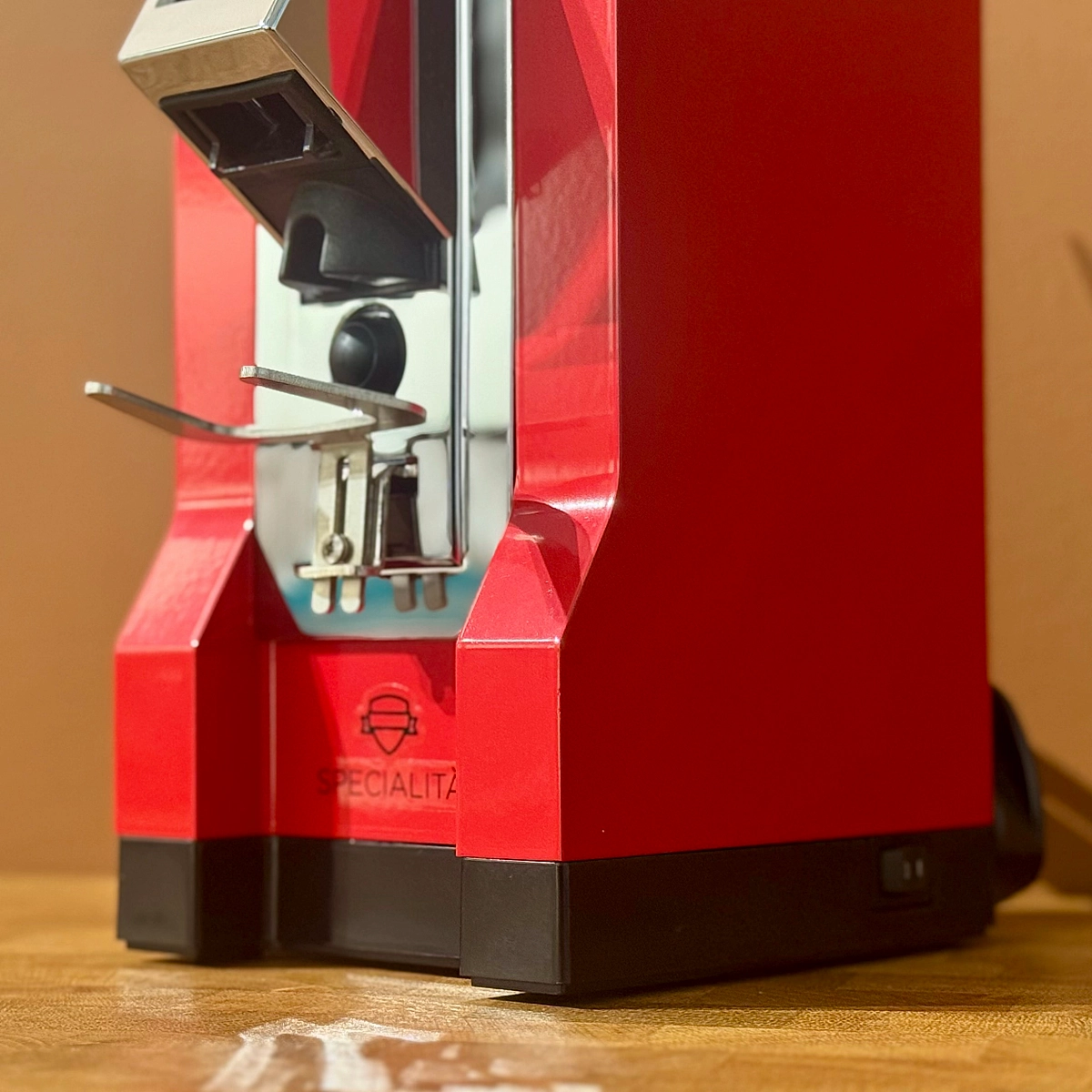 Eureka Mignon Specialita 16CR, Ferrari Red, EME55B23M20T00000251