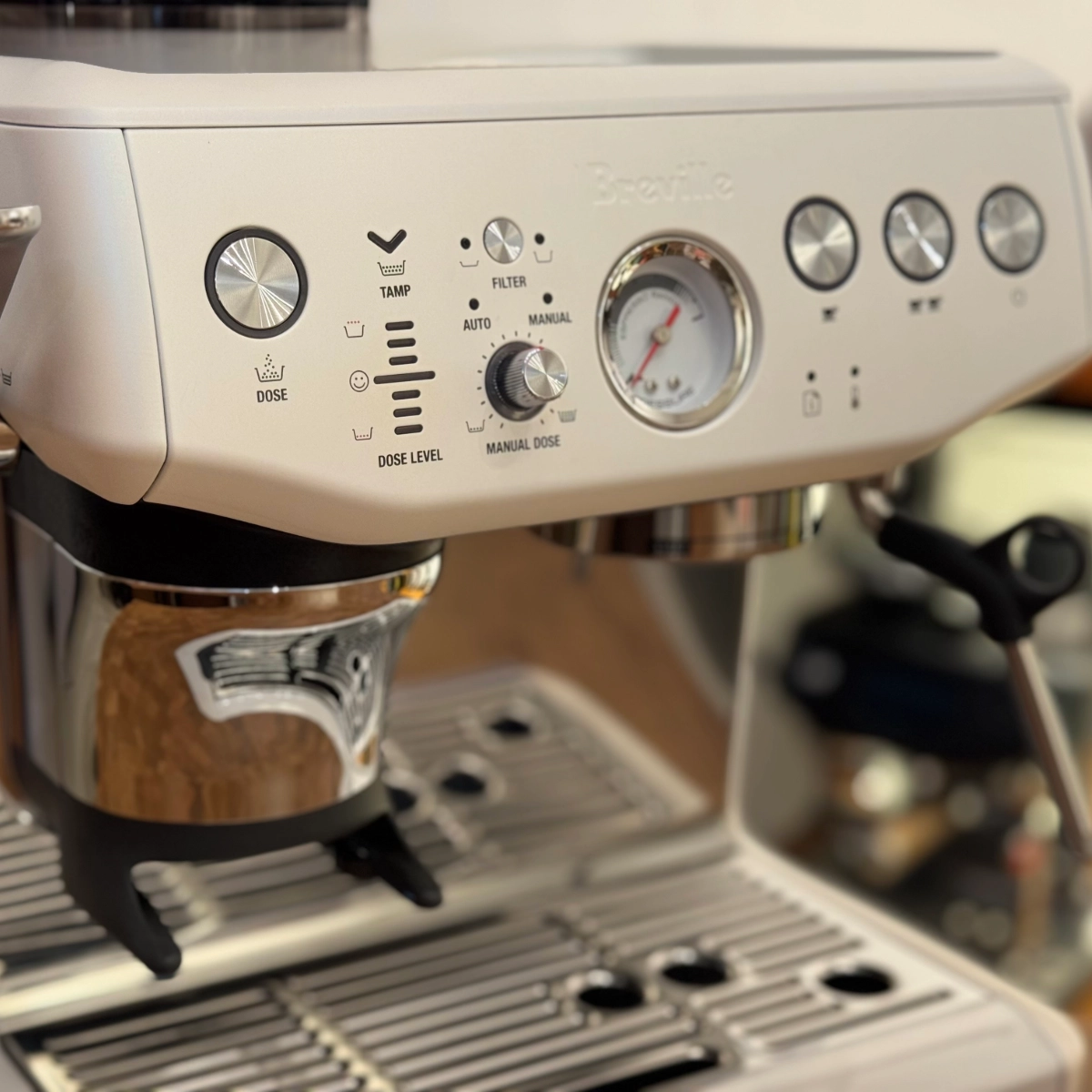 Breville Barista Express Impress, Sea Salt, BES876SST